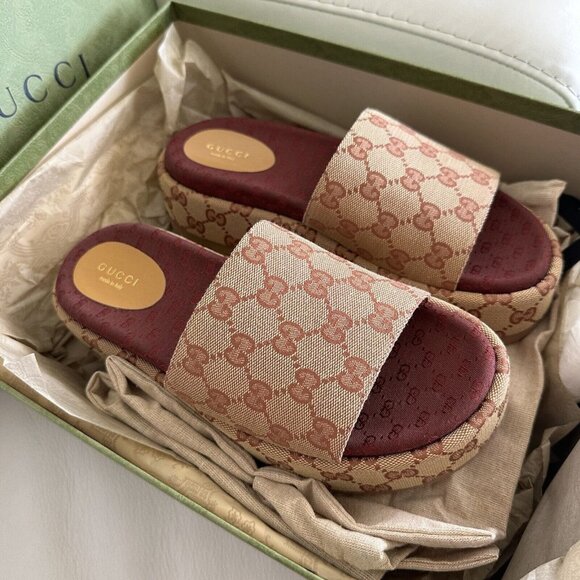 Gucci Beige and Burgundy Platform Slides - Picture 5 of 12